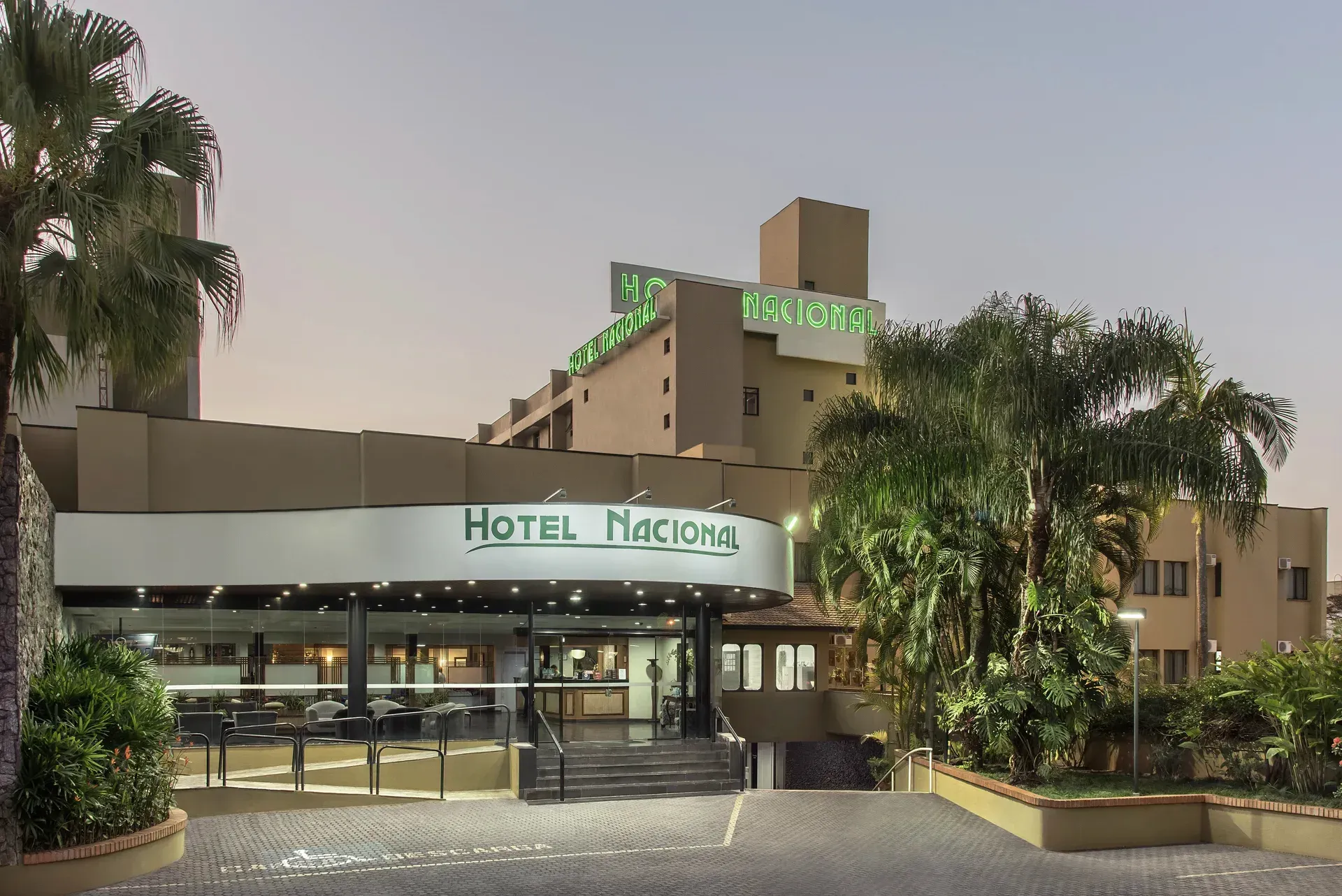  Feijoada do Hotel Nacional: tradição de sábado em Rio Preto