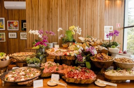 Restaurante do CARDE une carros e alta gastronomia