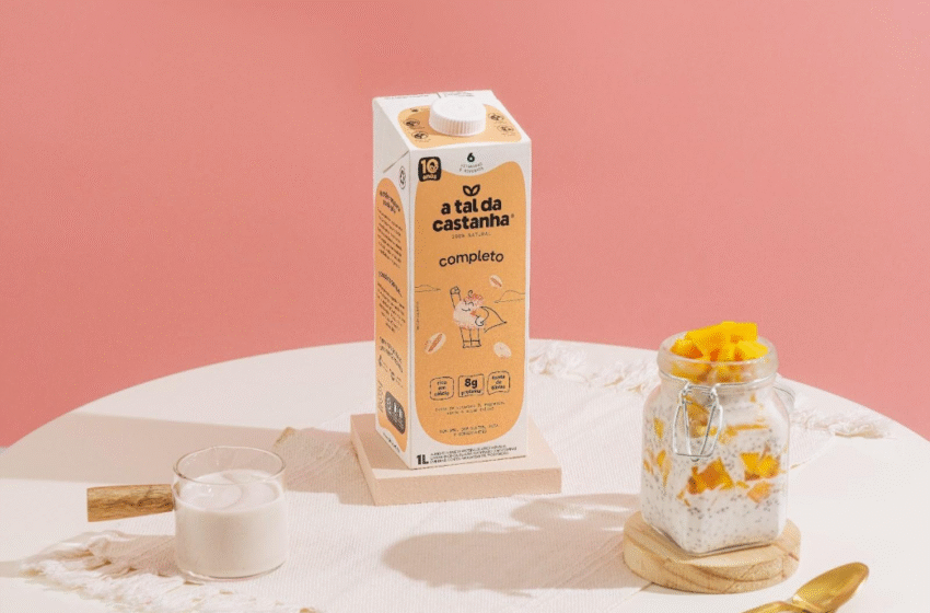 A Tal da Castanha lança o Completo, bebida vegetal com 8g de proteína, fibras, vitaminas e minerais. Fórmula clean label e versatilidade no consumo.
