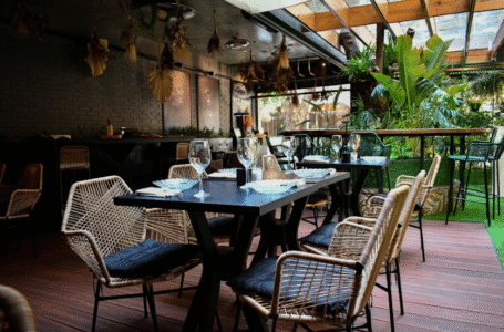 Confira 11 restaurantes em São Paulo que funcionam durante a tarde, com opções de almoço, lanche e jantar fora do horário tradicional.