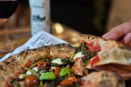 No dia 14 de setembro, a Mostra Arq Design recebe o evento Pizza, Blues e Vinho, com música ao vivo, pizzas napolitanas e vinhos selecionados.