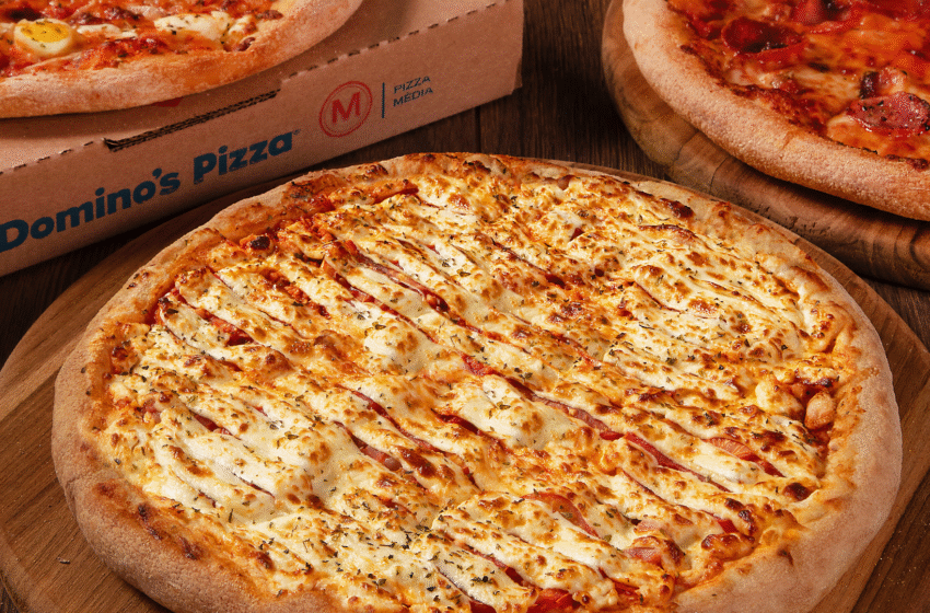 No Dia dos Professores, a Domino’s oferece pizza brotinho doce gratuita para alunos e mestres em ação especial nas redes sociais.