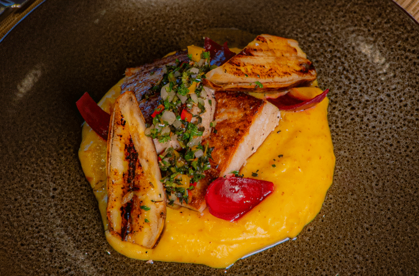 Hilton Copacabana e Hilton Barra apresentam programação de verão com praia, gastronomia, spa e eventos abertos ao público no Rio de Janeiro.