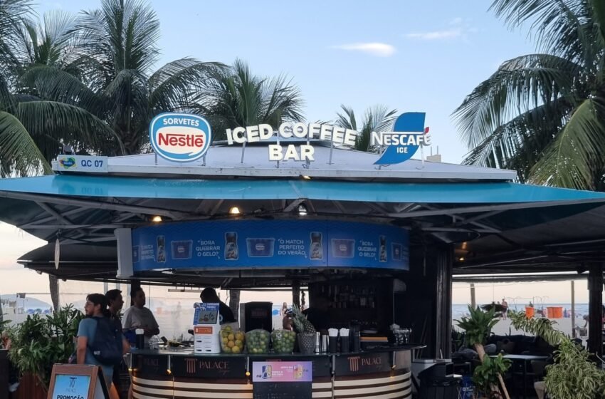  Café à beira-mar: NESCAFÉ estreia quiosque sazonal em Copacabana