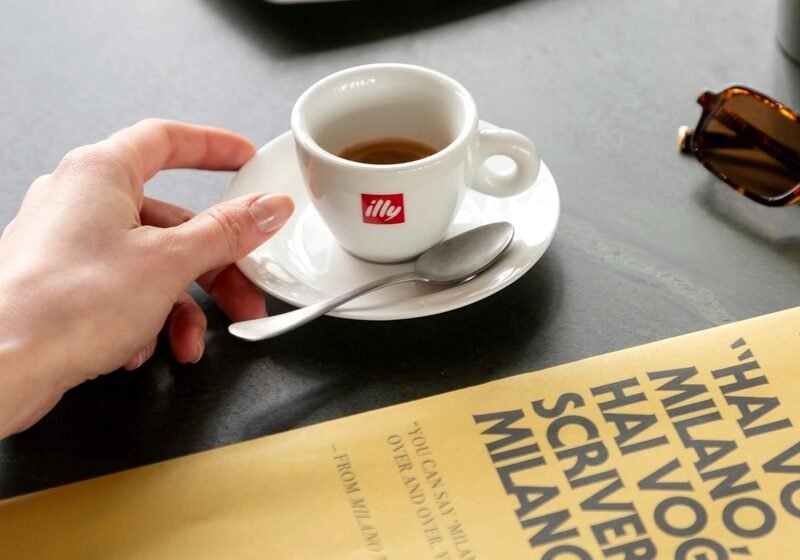  illycaffè renova patrocínio oficial do Salone del Mobile.Milano em 2026