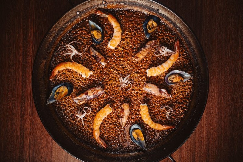  Dia da Paella: 7 lugares para provar o clássico espanhol em São Paulo