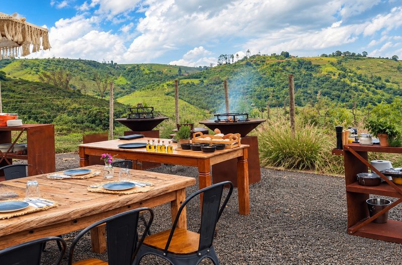  Restaurante Marco Zero oferece menu degustação entre vinhedos na Serra da Mantiqueira por R$ 600